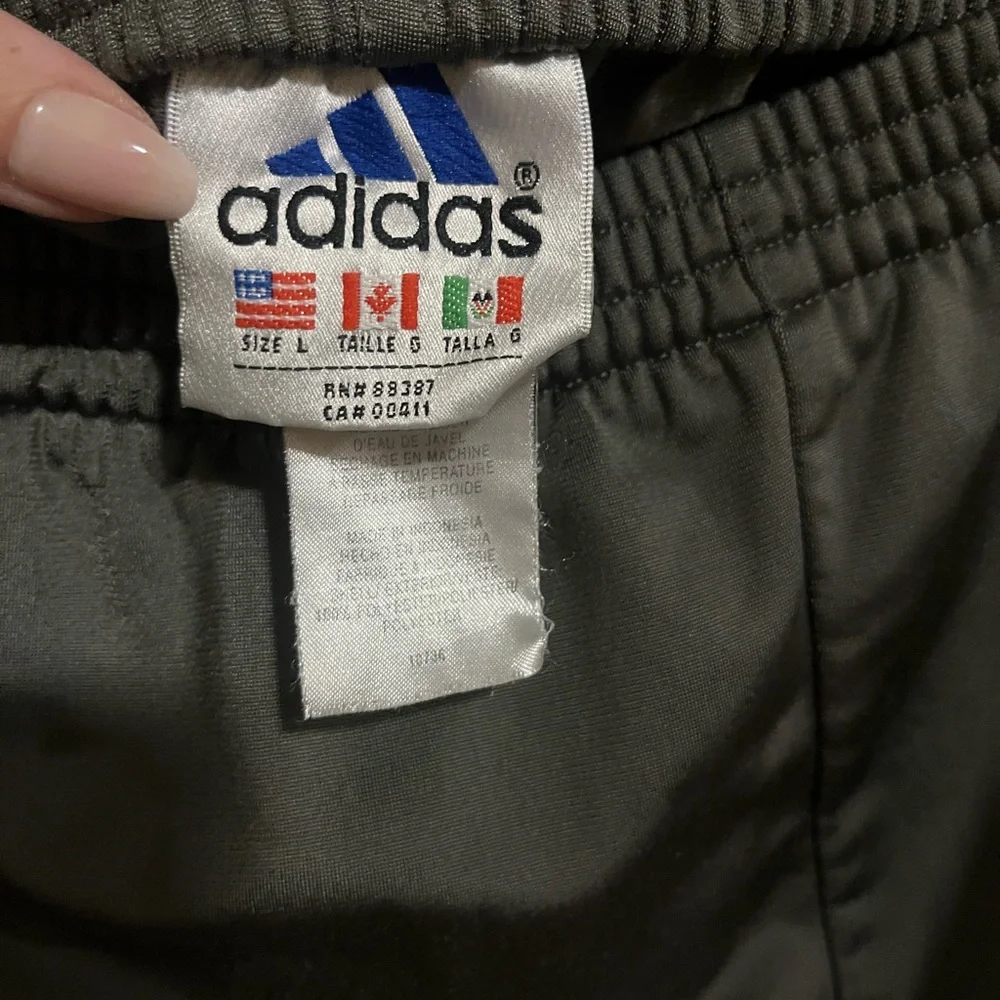 Vintage Adidas 90s Y2K Gray Tear Away Snap Buttons Gray Track Pant Sweats Large
